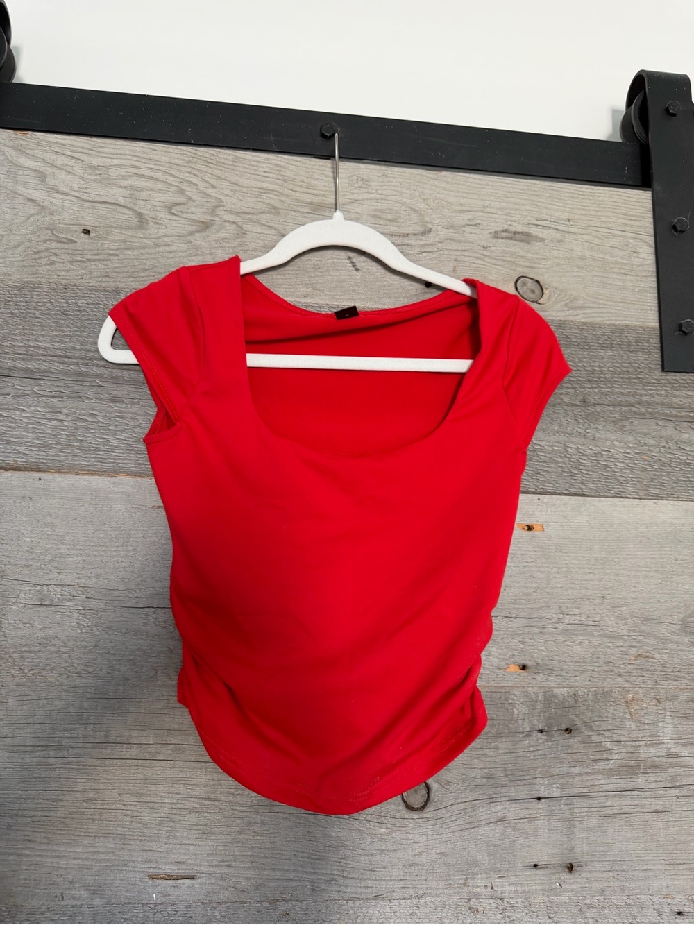 SHEIN Red Scoop Neck Cap Sleeve Crop Top